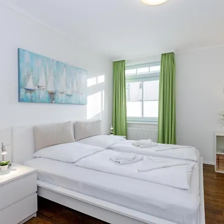 Wald Ost Zentral Balkon Strandnah Ostseebad Kühlungsborn