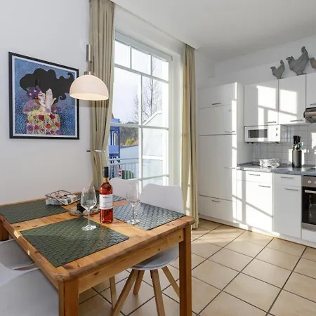 Haus Mit Ambiente Wald - Schöne In Ost - Strandstraße